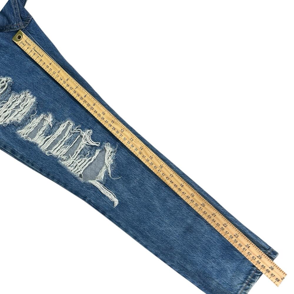 Almost Famous Distressed Mom Jeans Womens Juniors Size 1 Medium Wash Blue Ripped - Picture 11 of 14